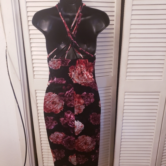 Dark floral Dress - Picture 3 of 3